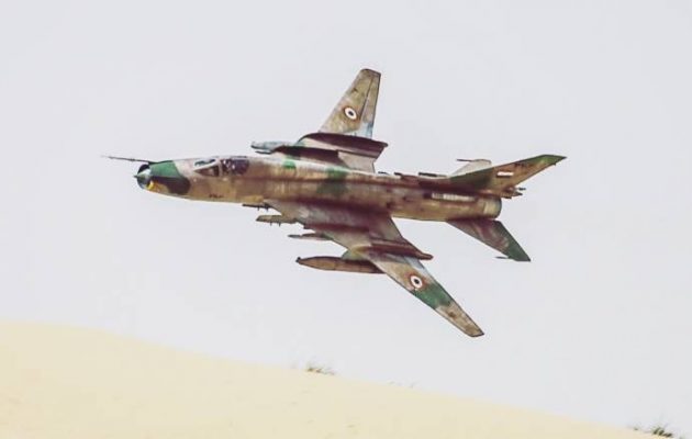Συριακά αεροπλάνα βομβάρδισαν το Ισλαμικό Κράτος ανατολικά της Ράκα