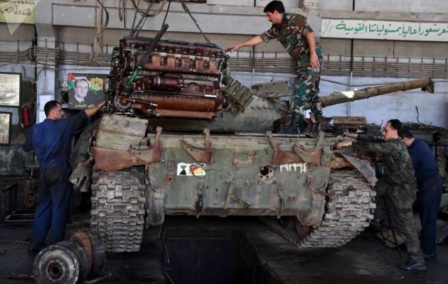 Συρία: Τανκς που χτυπήθηκαν στις μάχες επισκευάζονται και στέλνονται πίσω στον πόλεμο (φωτο)