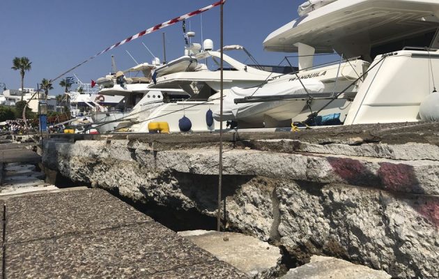 Κως: Με τσιμεντένια ράμπα η πρόσκαιρη αποκατάσταση του λιμανιού μετά τον σεισμό των 6,6 Ρίχτερ