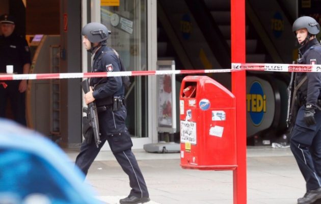 Bild: “Ο Αλλάχ είναι μεγάλος” φώναξε ο μαχαιροβγάλτης στο σούπερ μάρκετ στο Αμβούργο (βίντεο)