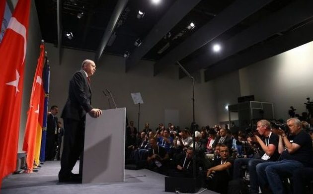 Ο Ερντογάν απείλησε να μην επικυρώσει τη συμφωνία για την Κλιματική Αλλαγή