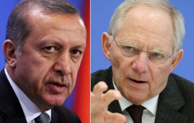 Ερντογάν: “Μην ανακατεύεστε στα εσωτερικά μας” – Σόιμπλε: “Η σχέση μας τίθεται σε κίνδυνο”