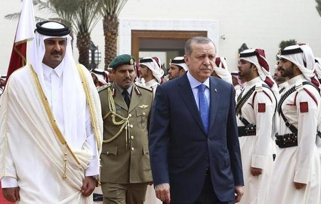 O Eρντογάν έχει εφοδιάσει με 200 αεροσκάφη το Κατάρ από τότε που ξέσπασε η κρίση