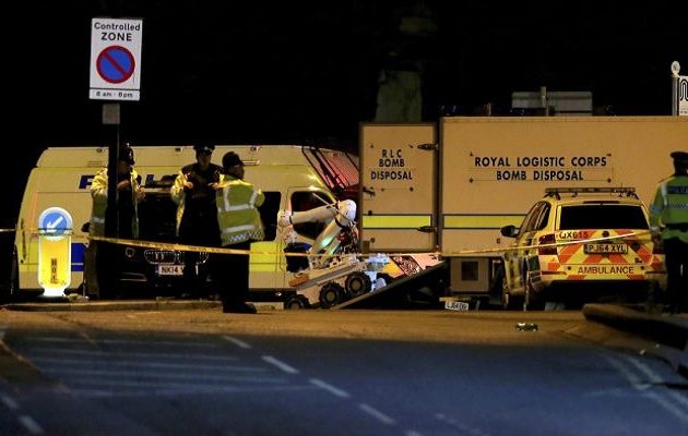 Συνελήφθη 19χρονος που συνδέεται με τo πολύνεκρο μακελειό στο Μάντσεστερ