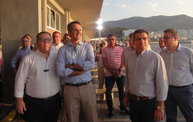 Φιάσκο στην Καβάλα: Ο Μητσοτάκης “έστησε” τους απολυμένους