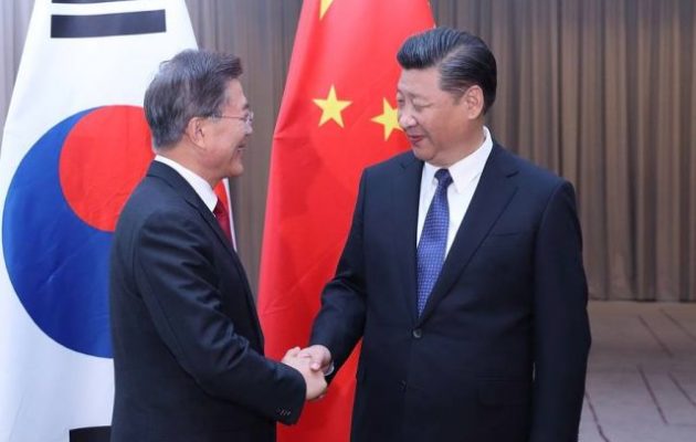 Η Κίνα επιθυμεί σχέσεις υγιούς ανάπτυξης με τη Νότια Κορέα δήλωσε ο πρόεδρος Σι Τζινπίνγκ