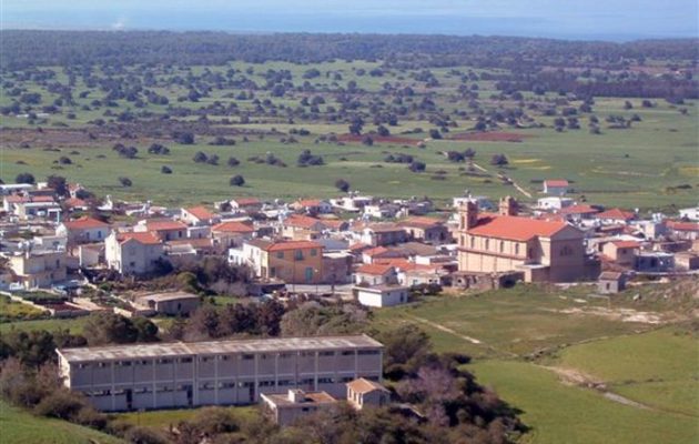 Οι Τούρκοι στην Κύπρο επιτρέπουν στους Καθολικούς Μαρωνίτες να γυρίσουν σπίτια τους υπό κατοχική διοίκηση