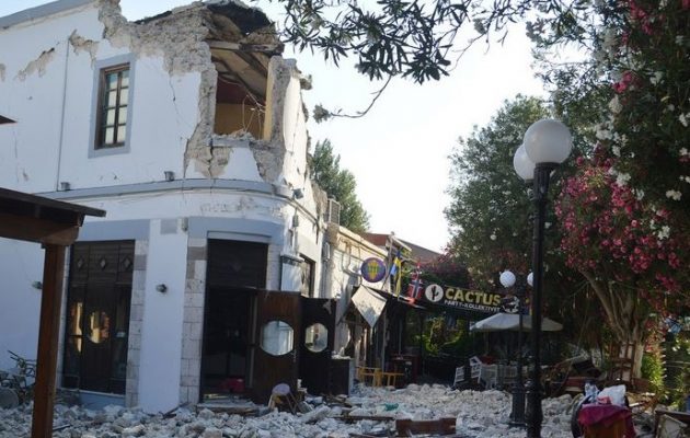 Σεισμός Κως: Δείτε βίντεο από τη στιγμή που τα 6,4 Ρίχτερ χτυπάνε το νησί (βίντεο)
