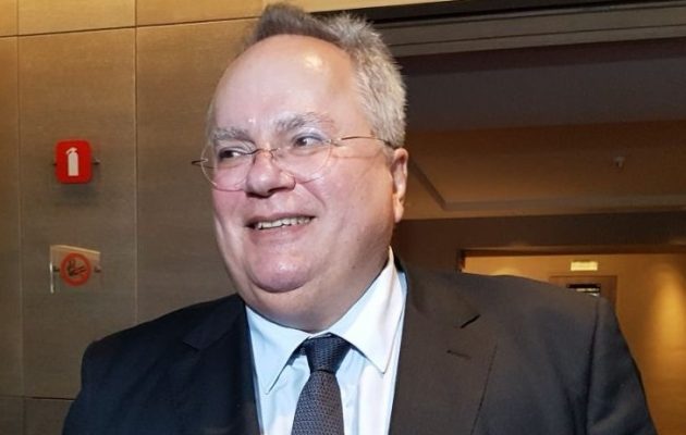 Δεν θα συζητήσει το “Ονοματολογικό” ο Κοτζιάς στα Σκόπια