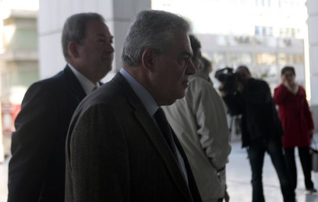 Ένοχος ο Μαντέλης για τα 450.000 μάρκα από τη Siemens – Πάει φυλακή;