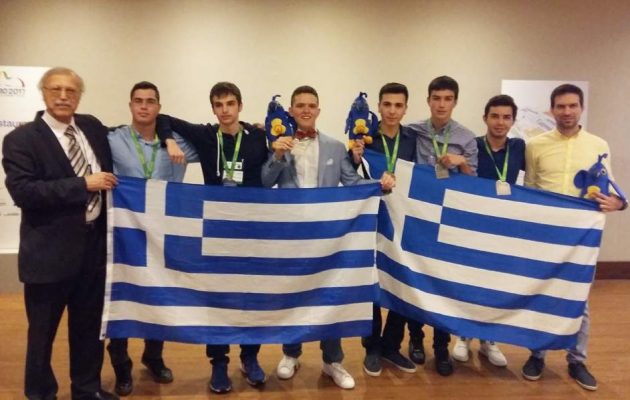 Πρώτη στην ΕΕ η ομάδα Ελλήνων μαθητών στην 58η Διεθνή Μαθηματική Ολυμπιάδα