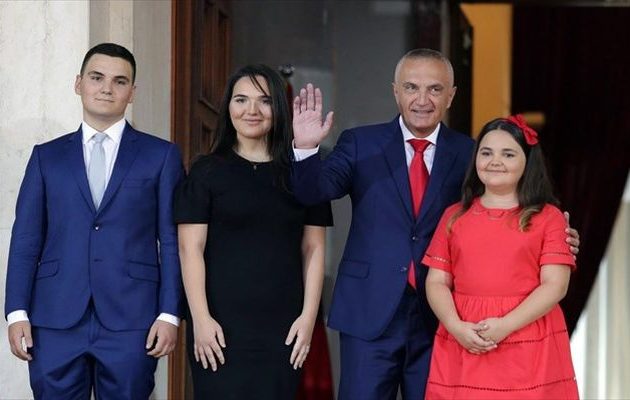 Αυτή είναι η νέα προεδρική οικογένεια της Αλβανίας