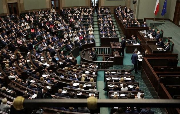 Η Πολωνία αγνόησε την Ε.Ε. και ψήφισε την μεταρρύθμιση για το Ανώτατο Δικαστήριο