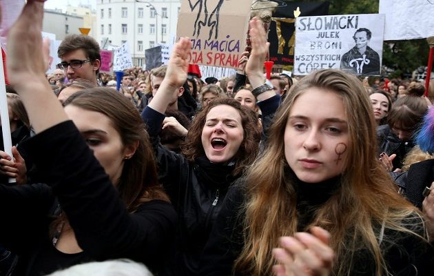 Πολωνία: Δεν θα δεχθούμε κανέναν εκβιασμό από την Ε.Ε.
