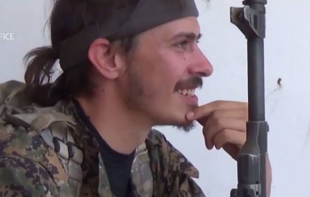 Αμερικανός αναρχικός σκοτώθηκε πολεμώντας το Ισλαμικό Κράτος στη Ράκα (φωτο+βίντεο)