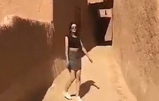 Σαουδική Αραβία: Συνελήφθη το μοντέλο που βγήκε έξω με μίνι και ακάλυπτη κοιλιά