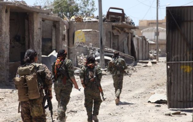Οι Κούρδοι προωθούνται προς το κέντρο της Ράκα – Το Ισλαμικό Κράτος σε κλοιό θανάτου