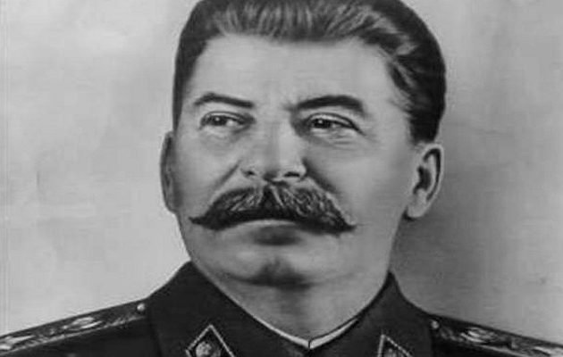 Το Κρεμλίνο “αποκαθήλωσε” τον Ιωσήφ Στάλιν