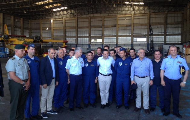 Το “ευχαριστώ” του Αλέξη Τσίπρα σε όσους δίνουν τη μάχη με τις πυρκαγιές