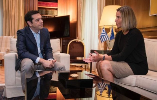 Τσίπρας σε Μογκερίνι: Η ενταξιακή πορεία της Τουρκίας στην ΕΕ περνά από το Κυπριακό