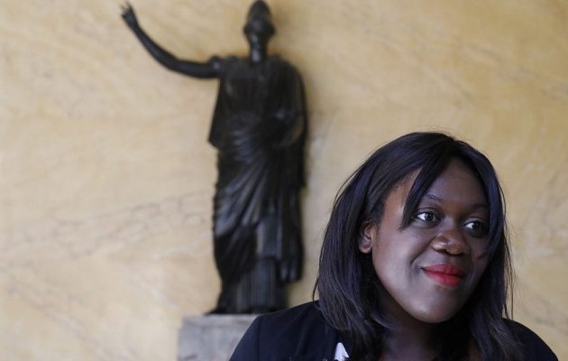 Βουλευτής του κόμματος Μακρόν  δάγκωσε οδηγό ταξί για 12 ευρώ