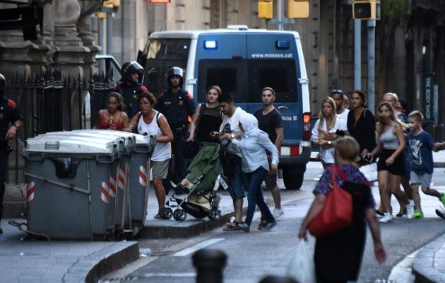 Περισσότεροι από 100 οι τραυματίες στη Βαρκελώνη – Μια Ελληνίδα μάνα με τα δύο της παιδιά