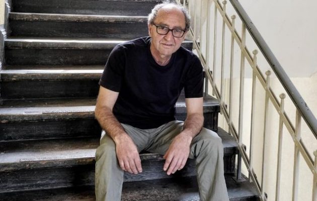 Ελεύθερος αφέθηκε ο συγγραφέας Ντογάν Ακανλί που συνελήφθη στην Ισπανία με τουρκικό ένταλμα