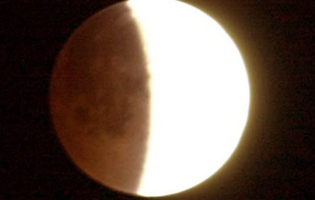Το βράδυ της Δευτέρας στις 20.30 ορατή ο μερική έκλειψη Σελήνης στην Ελλάδα
