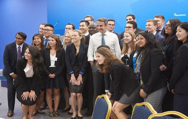 Μητσοτάκης σε μεταπτυχιακούς φοιτητές: Η Ελλάδα πρέπει να γίνει κέντρο εκπαίδευσης στη Νοτιοανατολική Ευρώπη