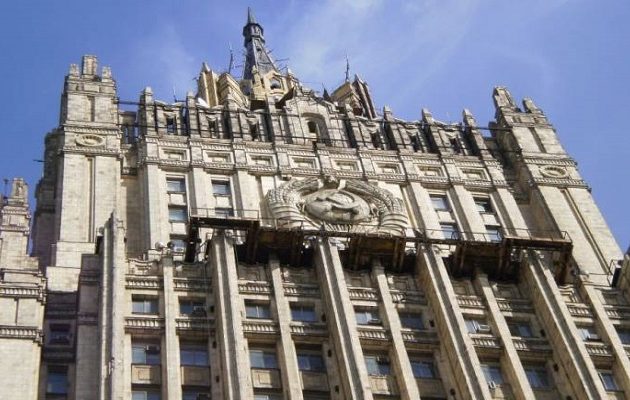 “Εχθρικές και αβάσιμες οι νέες κυρώσεις της Ε.Ε.” λέει η Μόσχα και απειλεί με αντίποινα