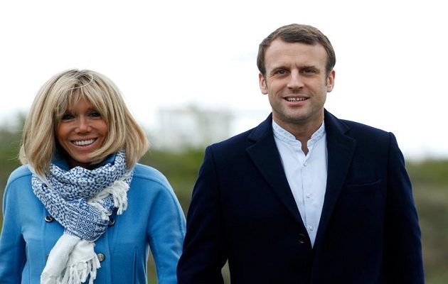 «Κίτρινα Γιλέκα»: Η Mπριζίτ Μακρόν είναι μια Μαρία Αντουανέτα που ζει μέσα στη «φούσκα» της