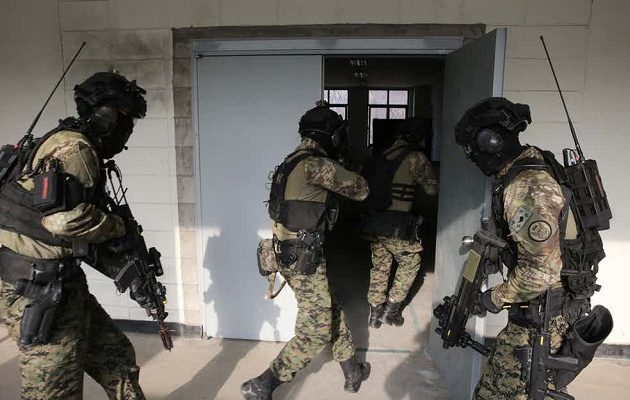 Οι ειδικές δυνάμεις της Ν. Κορέας εκπαιδεύονται για να δολοφονήσουν τον Κιμ Γιονγκ Ουν