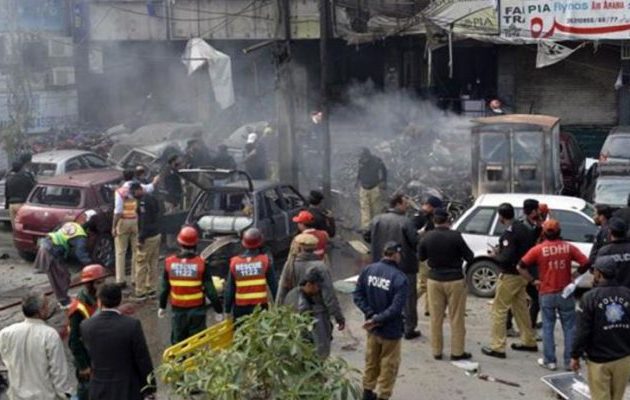 Πακιστάν: 34 τραυματίες από έκρηξη στη Λαχόρη