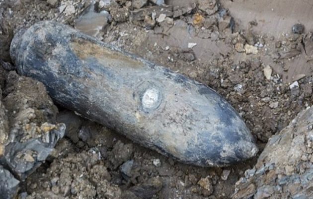 Μικρό κορίτσι βρήκε βόμβα του Β’ Παγκοσμίου Πολέμου σε βράχια στην Κρήτη