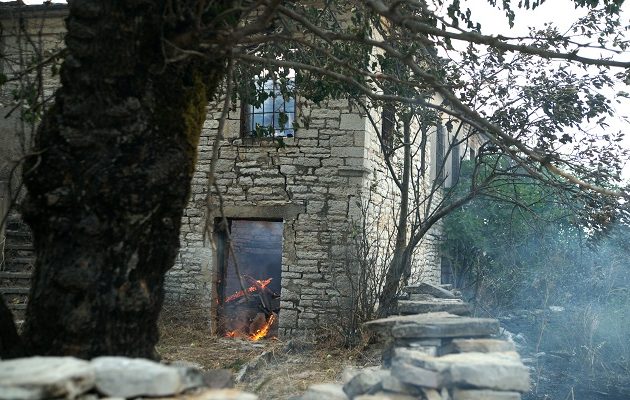 Kαίγονται δέκα χωριά της ελληνικής μειονότητας στην Αλβανία – Σε απόγνωση οι κάτοικοι