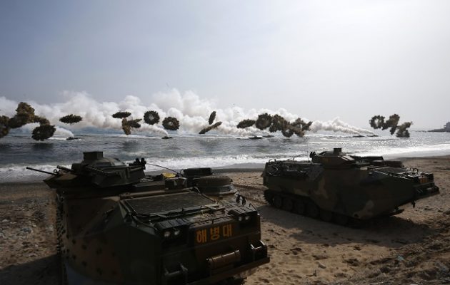 Πολεμική ετοιμότητα της Ν. Κορέας – Ασκήσεις με πραγματικά πυρά