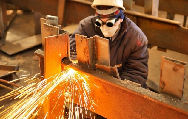 Αυξημένος 8,6% ο δείκτης εργασιών στη βιομηχανία τον Ιούλιο