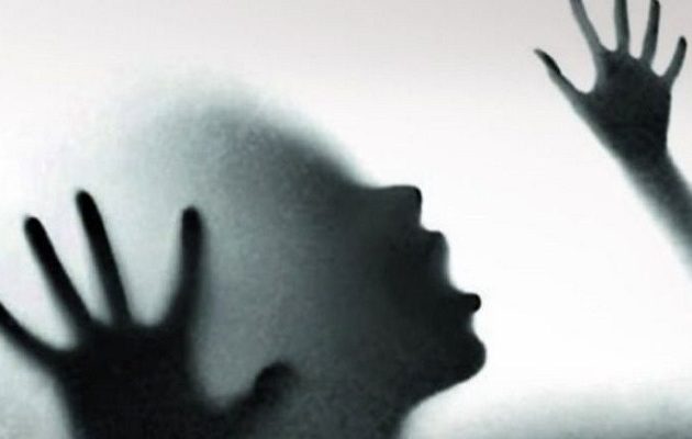 Φρίκη στην Ινδία: Πα-τέρας στραγγάλισε και έκαψε τη 13χρονη κόρη του γιατί μίλησε σε αγόρι