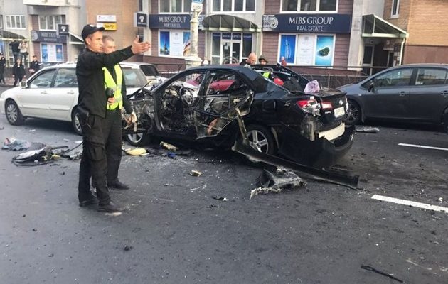 Ένας νεκρός από έκρηξη παγιδευμένου αυτοκινήτου στο Κίεβο
