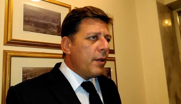 Κουίζ: Πόσα λάθη μπορεί να κάνει ο Βαρβιτσιώτης σε ένα μονάχα tweet