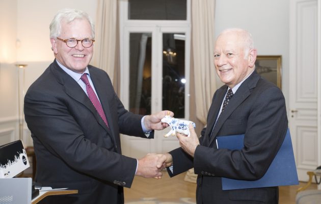 “Η επόμενη δεκαετία, είναι δεκαετία επενδύσεων” – Ηχηρό μήνυμα επενδυτών