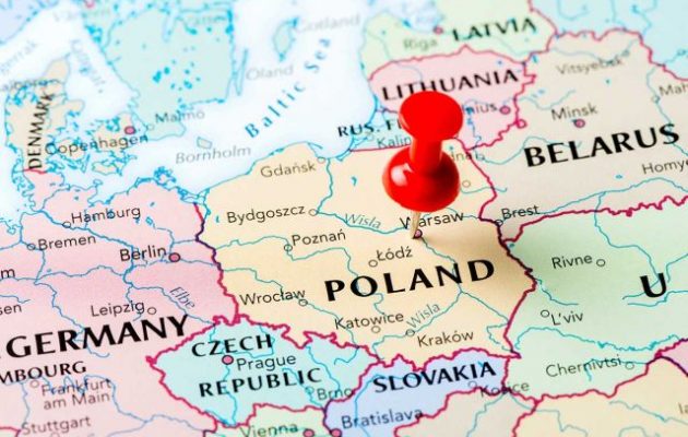 Η Ευρωπαϊκή Επιτροπή ετοιμάζει επίθεση στην Πολωνία – Οι Βρυξέλλες θεωρούν τη χώρα προτεκτοράτο τους
