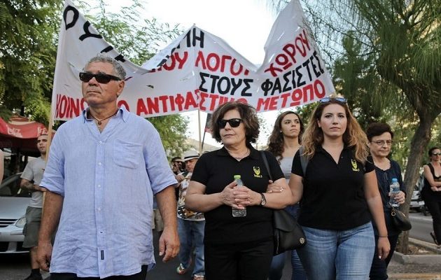 Σε εξέλιξη η διαδήλωση για τα τέσσερα χρόνια από τη δολοφονία Φύσσα (φωτο)