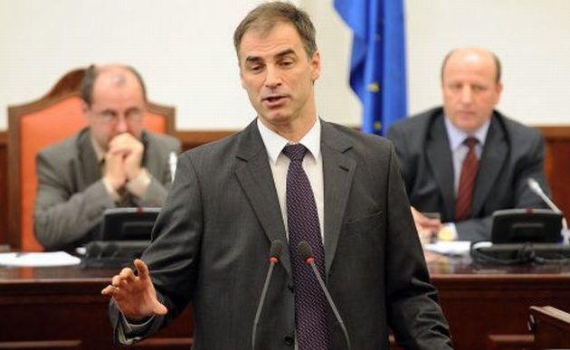 Αλβανοβουλγαρική ομοσπονδία θα γίνουν τα Σκόπια, υποστηρίζει Σέρβος βουλευτής