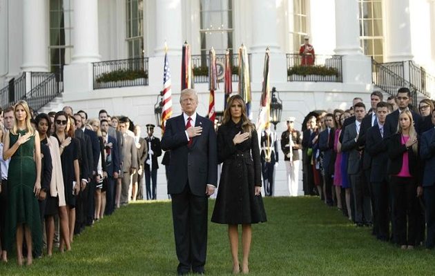 Ενός λεπτού σιγή από το ζεύγος Τραμπ για τα χιλιάδες θύματα της 11ης Σεπτεμβρίου
