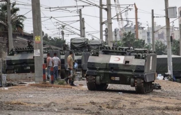 Ισχυρές τουρκικές δυνάμεις αναπτύσσονται στα σύνορα με τους Κούρδους στη βορειοδυτική Συρία (φωτο)