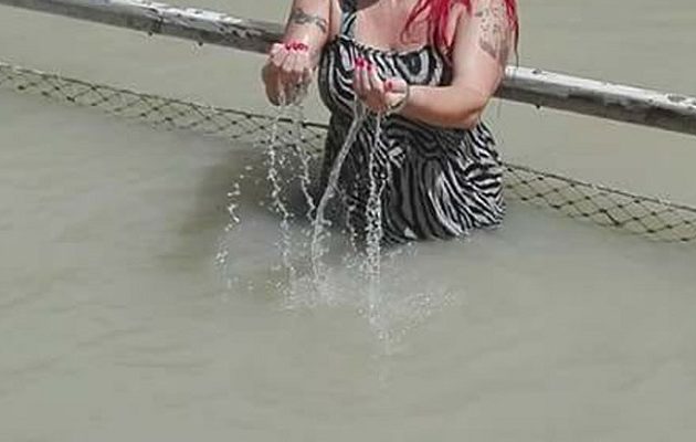 Ποια Ελληνίδα τραγουδίστρια βαφτίστηκε στον Ιορδάνη ποταμό (φωτο)