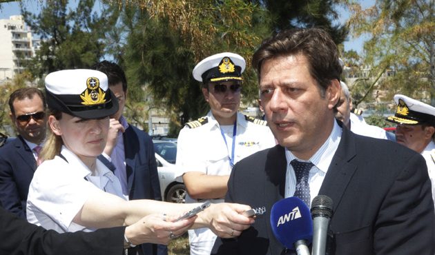 Επιλεκτική μνήμη Βαρβιτσιώτη: Κριτική για το «ΑΓΙΑ ΖΩΝΗ», άλαλος για το «Sea Diamond»