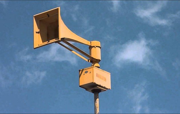 Την Τρίτη η Ελλάδα θα δεχτεί «αεροπορική επίθεση» – Θα ηχήσουν σειρήνες συναγερμού