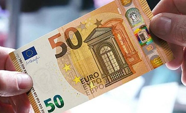 “Εγγυημένες” οι καταθέσεις των Ευρωπαίων έως τα 100.000 ευρώ: H Κομισιόν φέρνει σχέδιο